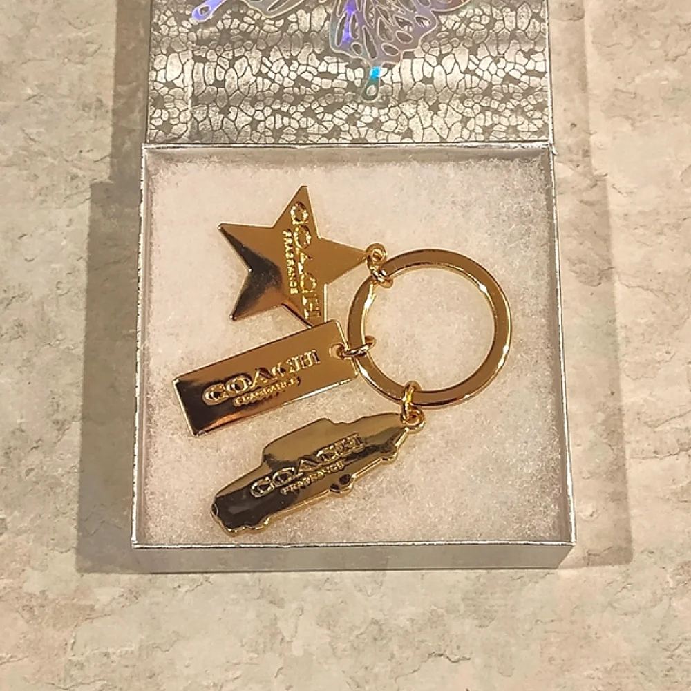 COACH DREAMERS SUNSET PINK CADILLAC GOLD STAR & BANNER KEY CHAIN / BAG CHARM